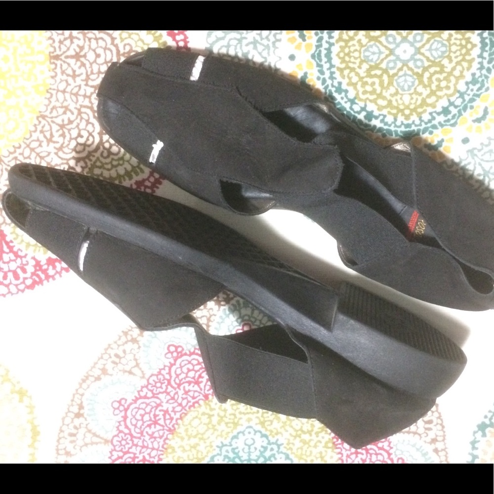 Aerosoles Black Sandals 8 1/2 AA
